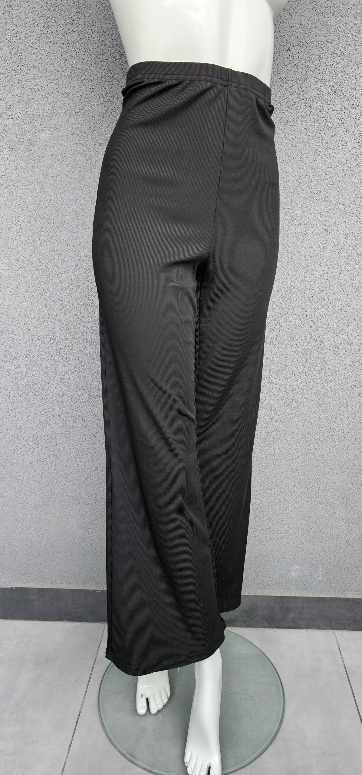 Pantaloni Evazati