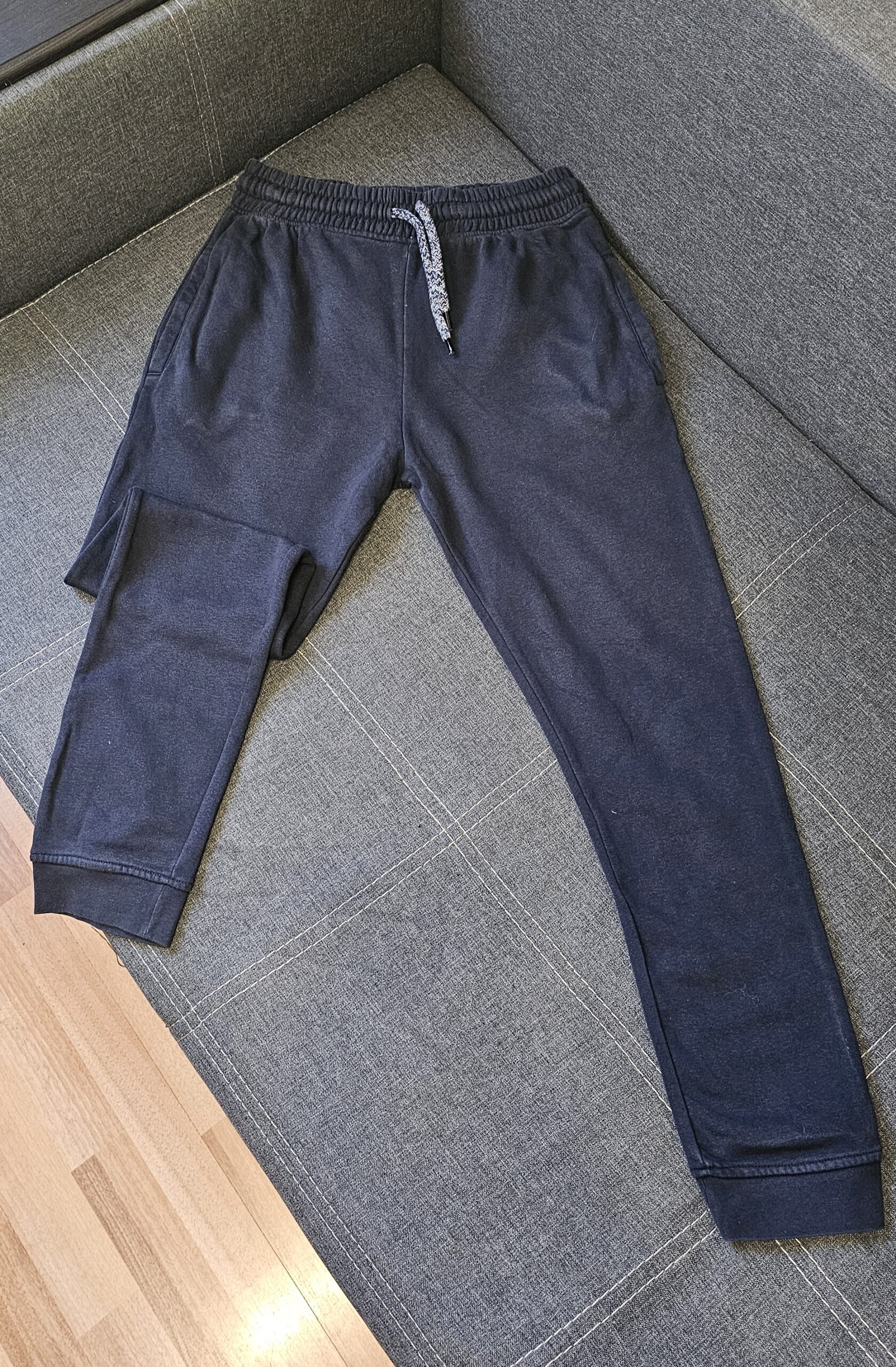 pantaloni